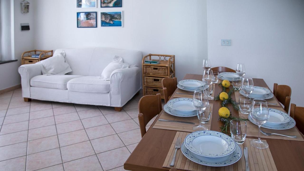 Oasi In Centro - Cala Gonone Apartment Екстериор снимка