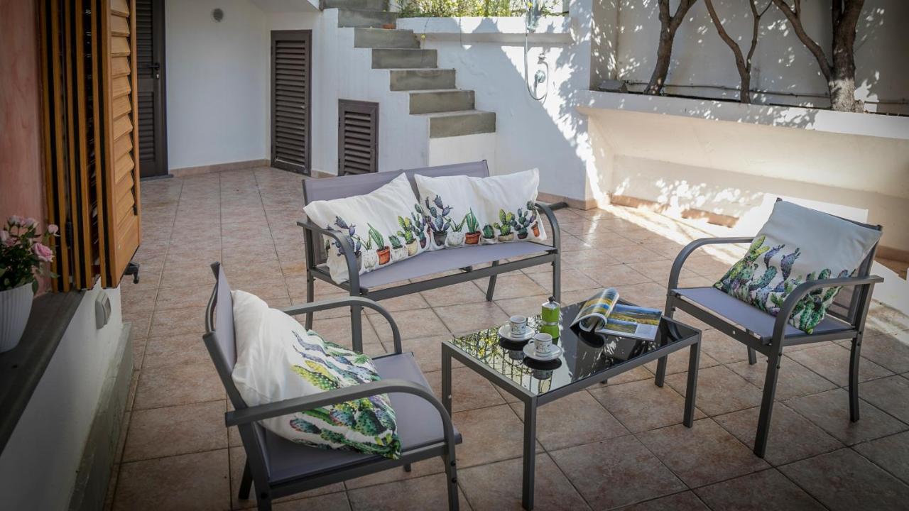 Oasi In Centro - Cala Gonone Apartment Екстериор снимка