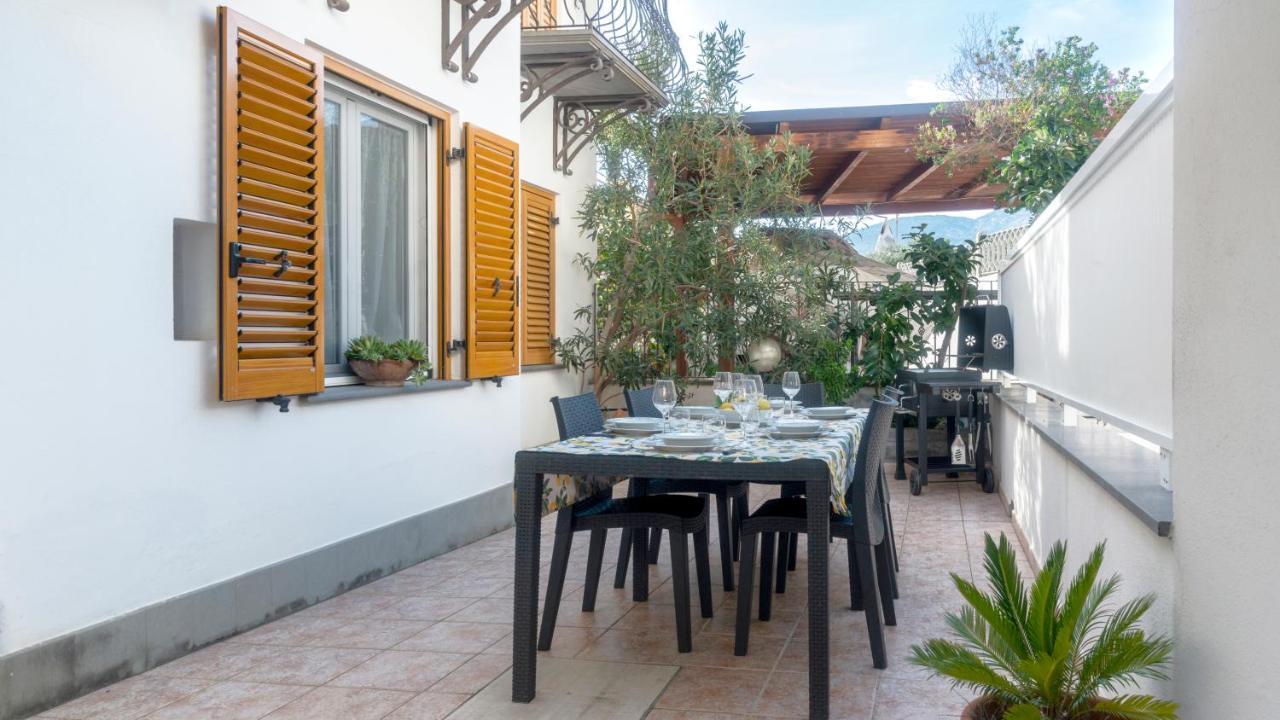 Oasi In Centro - Cala Gonone Apartment Екстериор снимка