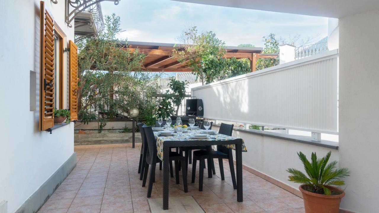 Oasi In Centro - Cala Gonone Apartment Екстериор снимка